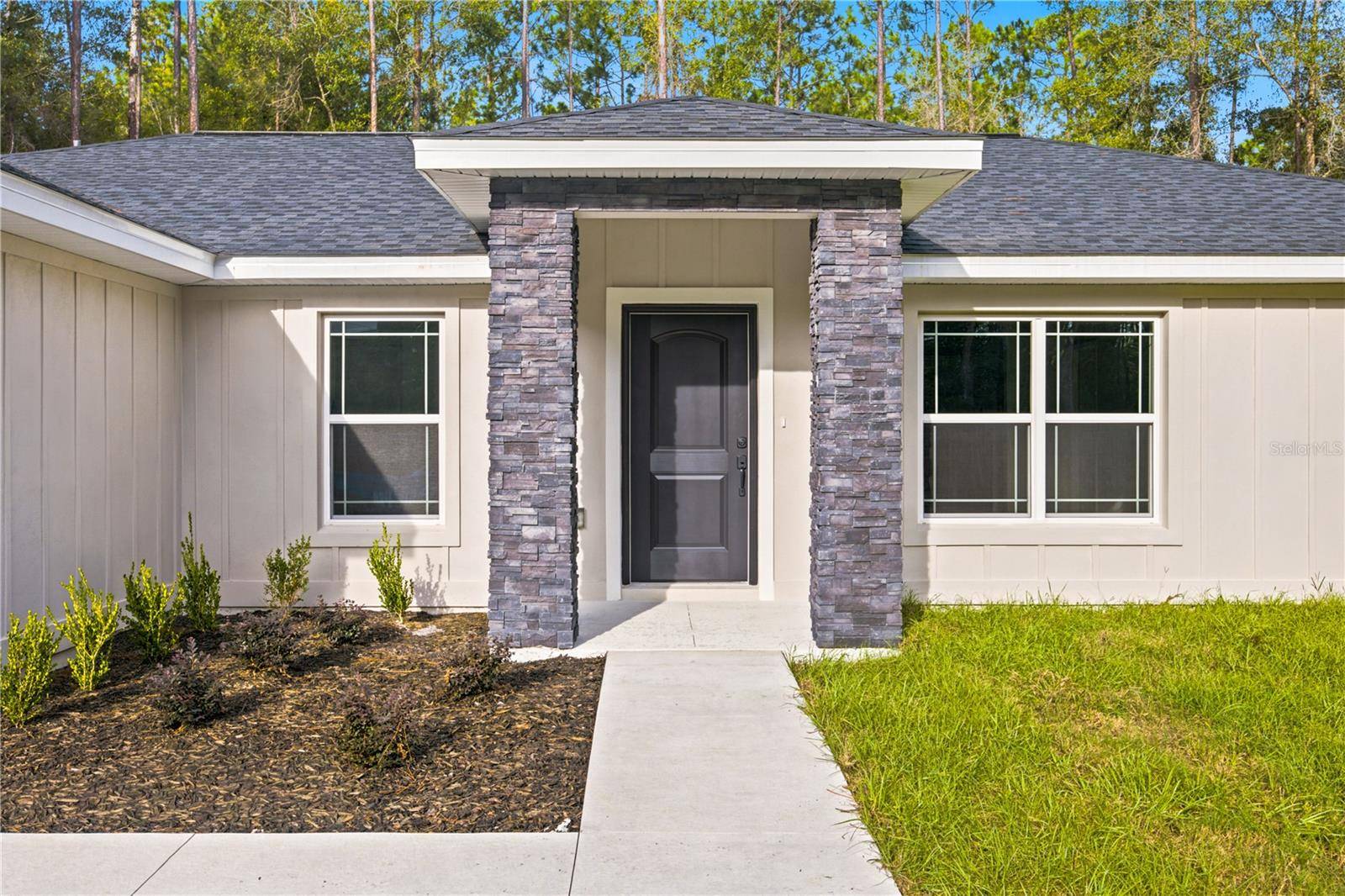 9818 N PEWTER AVE, Citrus Springs, FL 34434