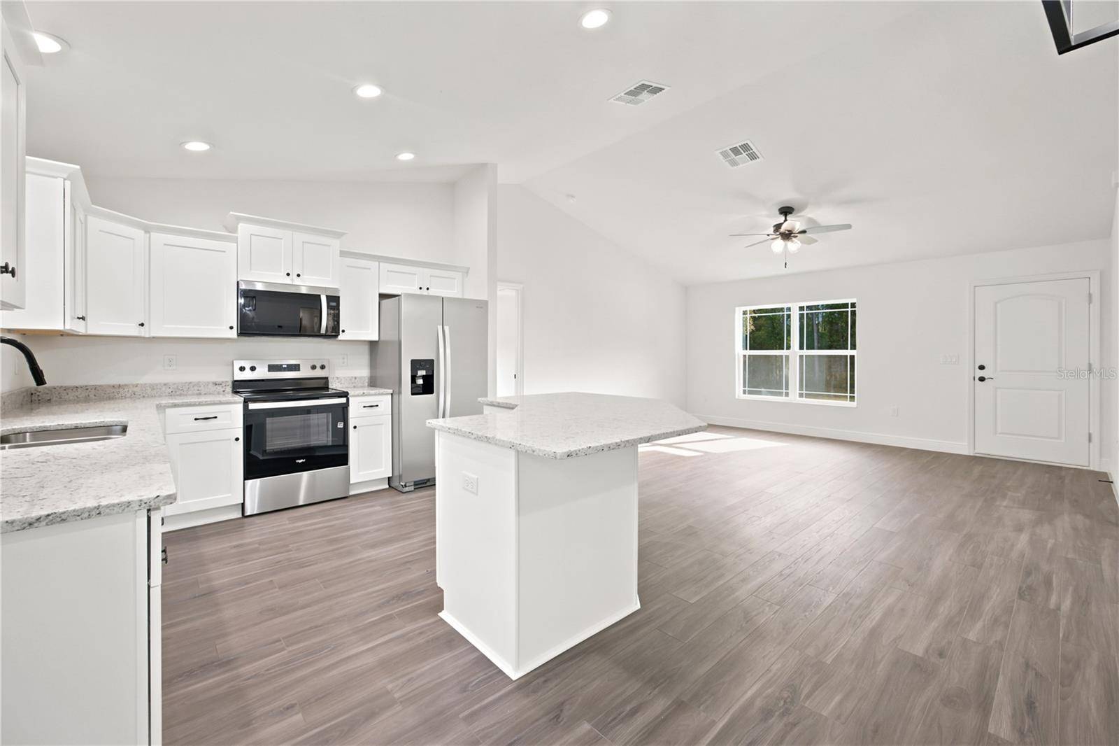9818 N PEWTER AVE, Citrus Springs, FL 34434