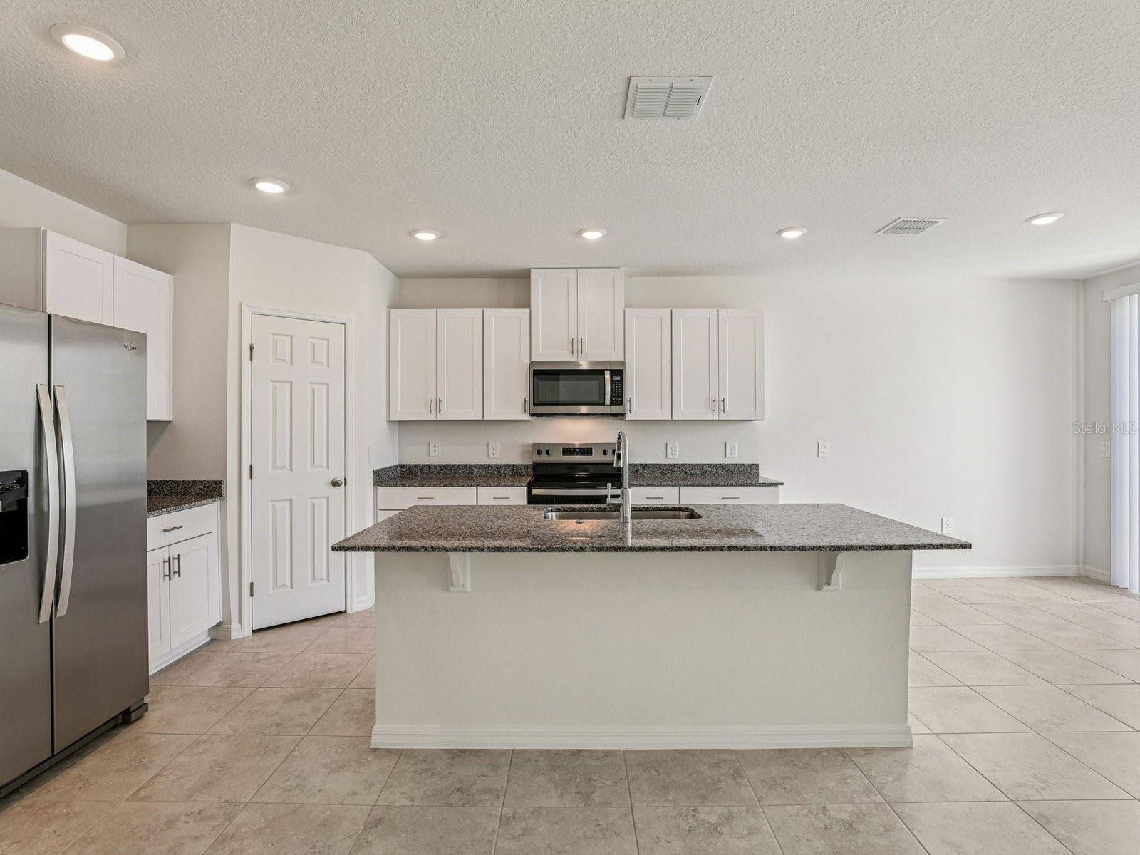 12580 HOMELAND DR, Dade City, FL 33525