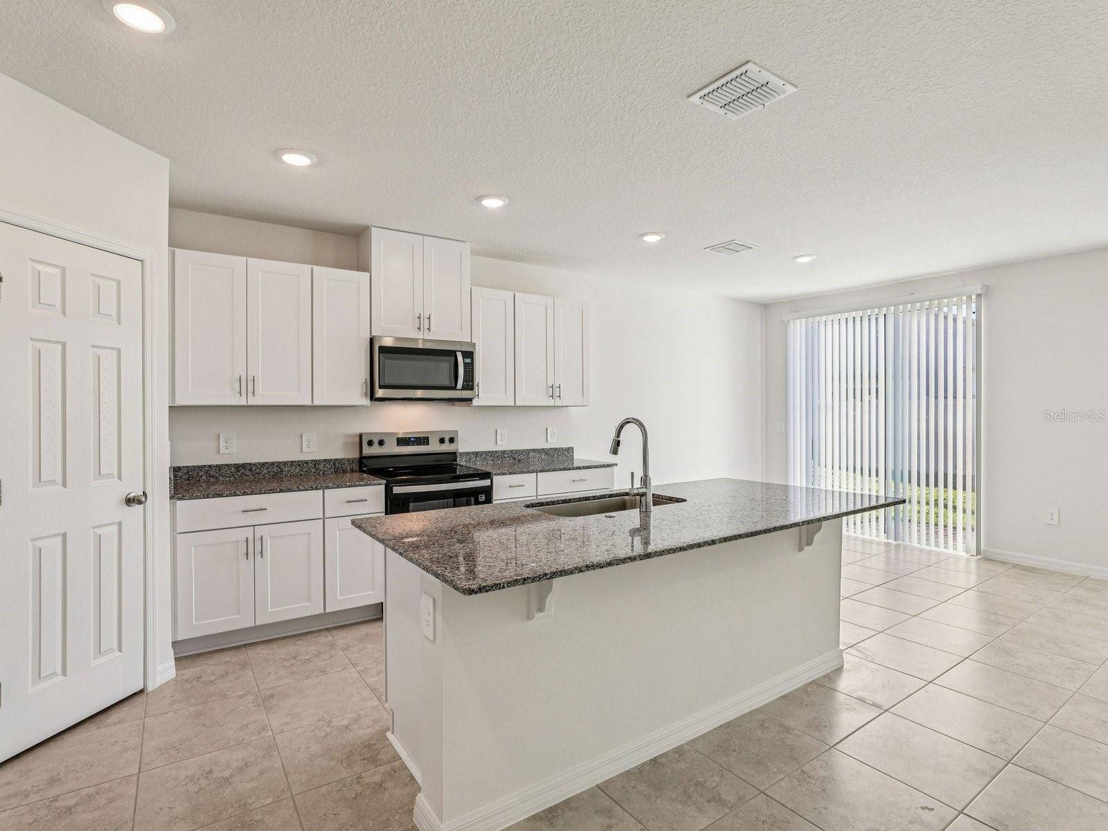 12580 HOMELAND DR, Dade City, FL 33525