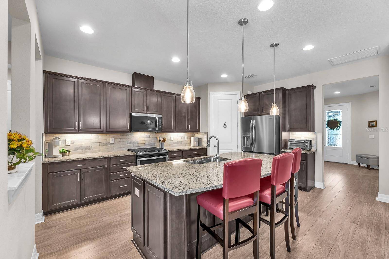 5708 ESKER FALLS LN, Lithia, FL 33547