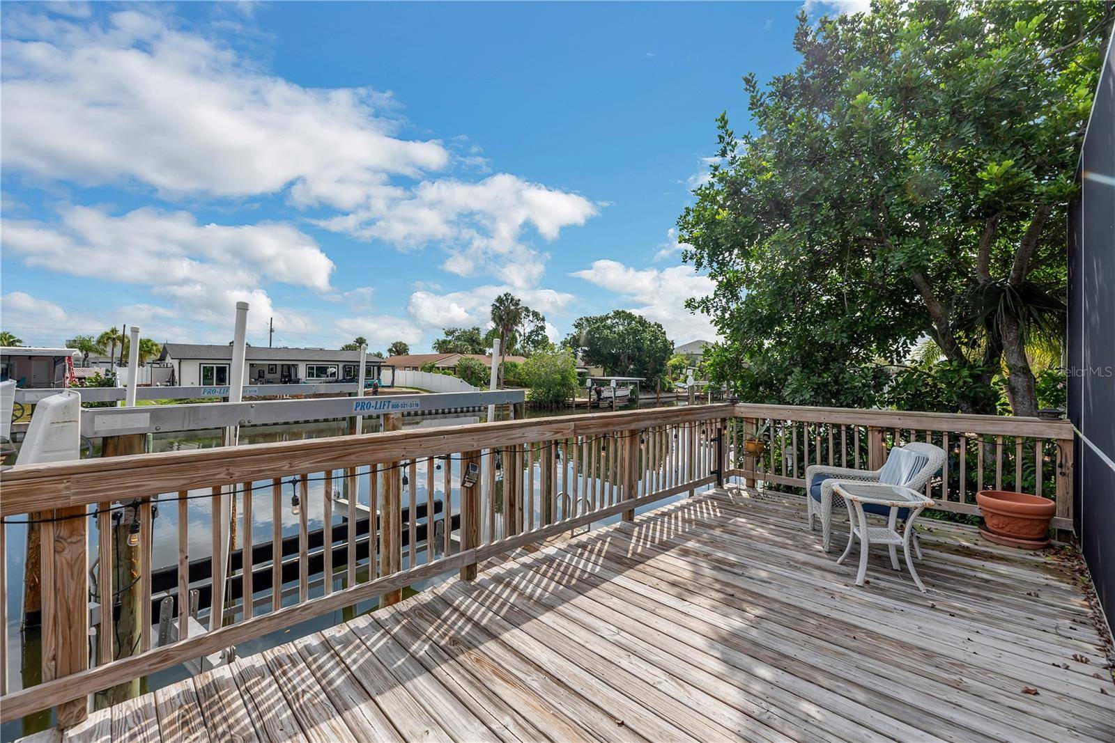 743 KINGSTON CT, Apollo Beach, FL 33572