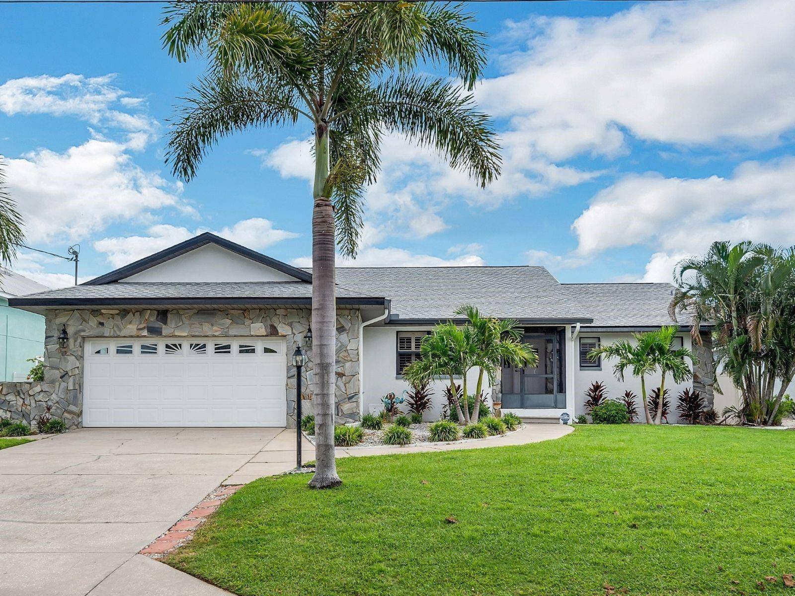 743 KINGSTON CT, Apollo Beach, FL 33572