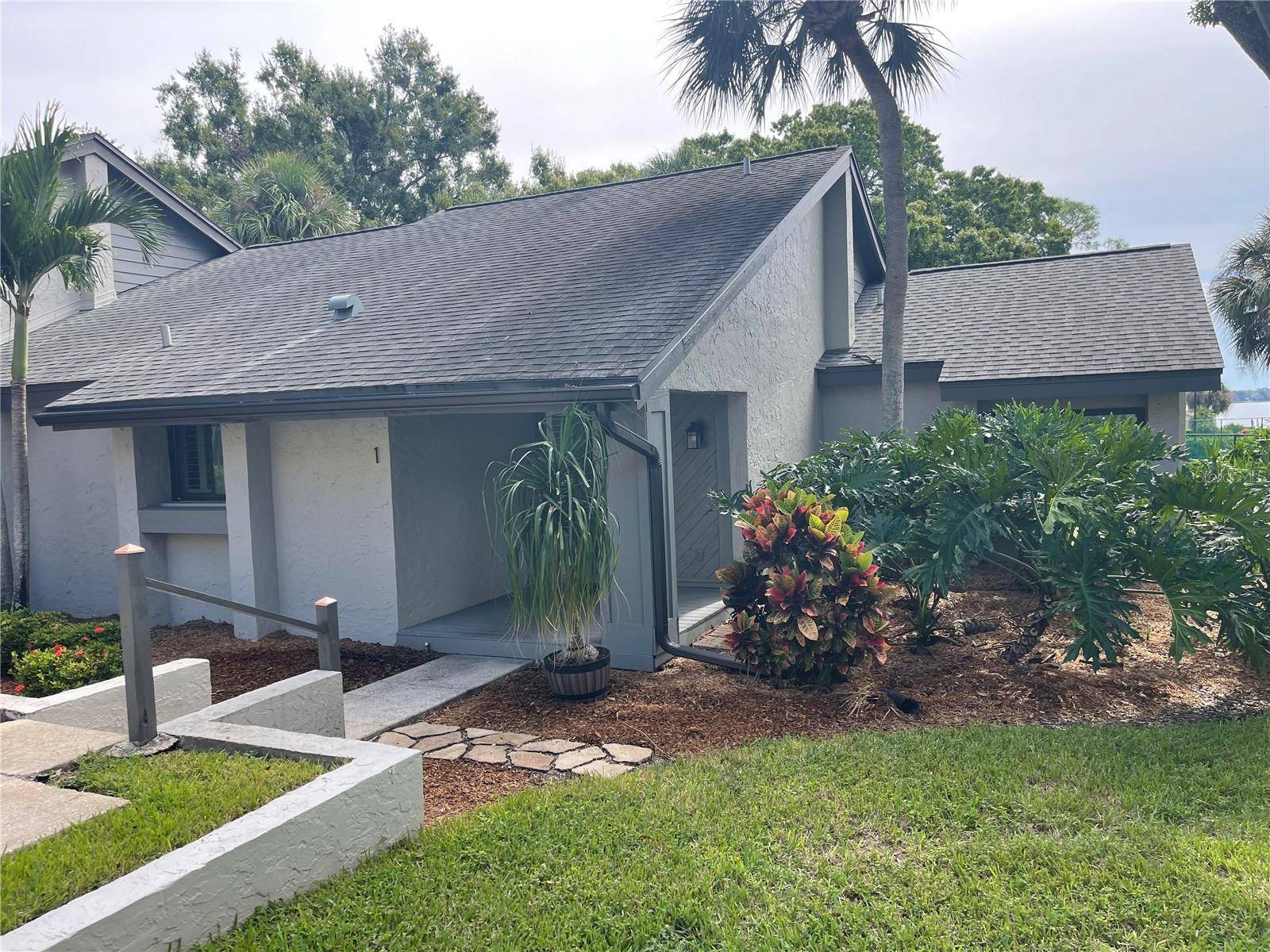 90 S HIGHLAND AVE #1, Tarpon Springs, FL 34689