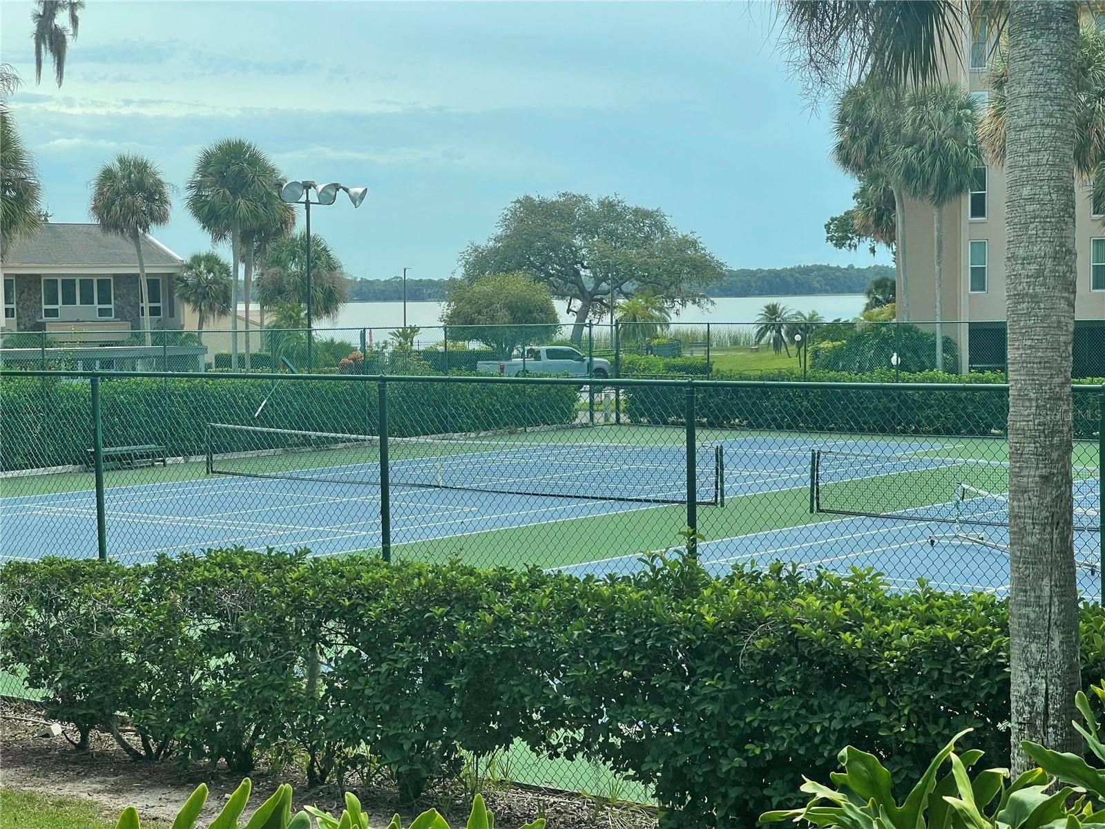 90 S HIGHLAND AVE #1, Tarpon Springs, FL 34689