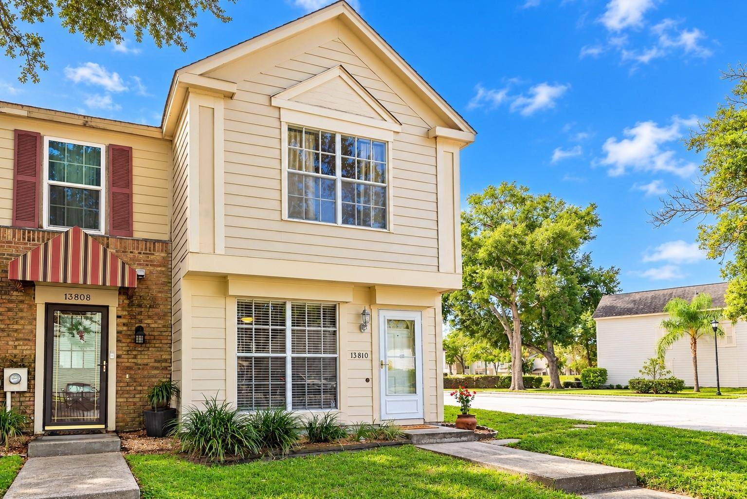 13810 FLETCHERS MILL DR, Tampa, FL 33613