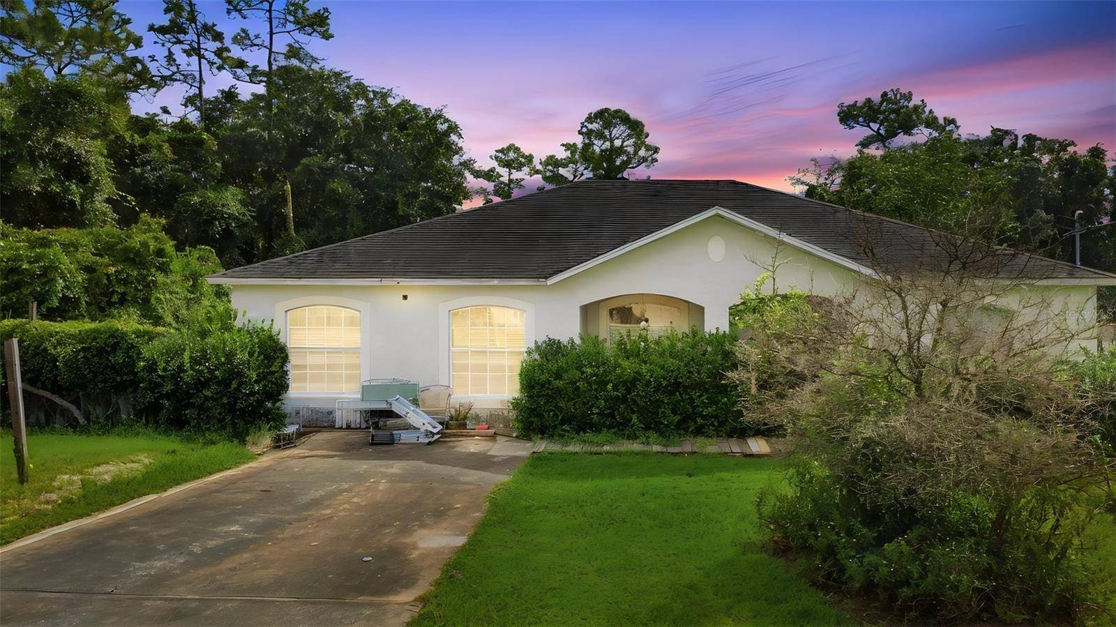 1045 8TH AVE, Deland, FL 32724