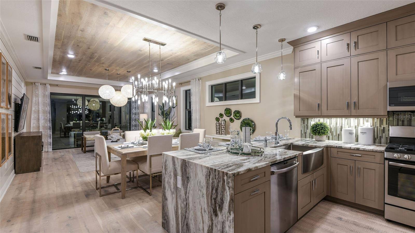18352 ROCKPORT PL, Lakewood Ranch, FL 34211