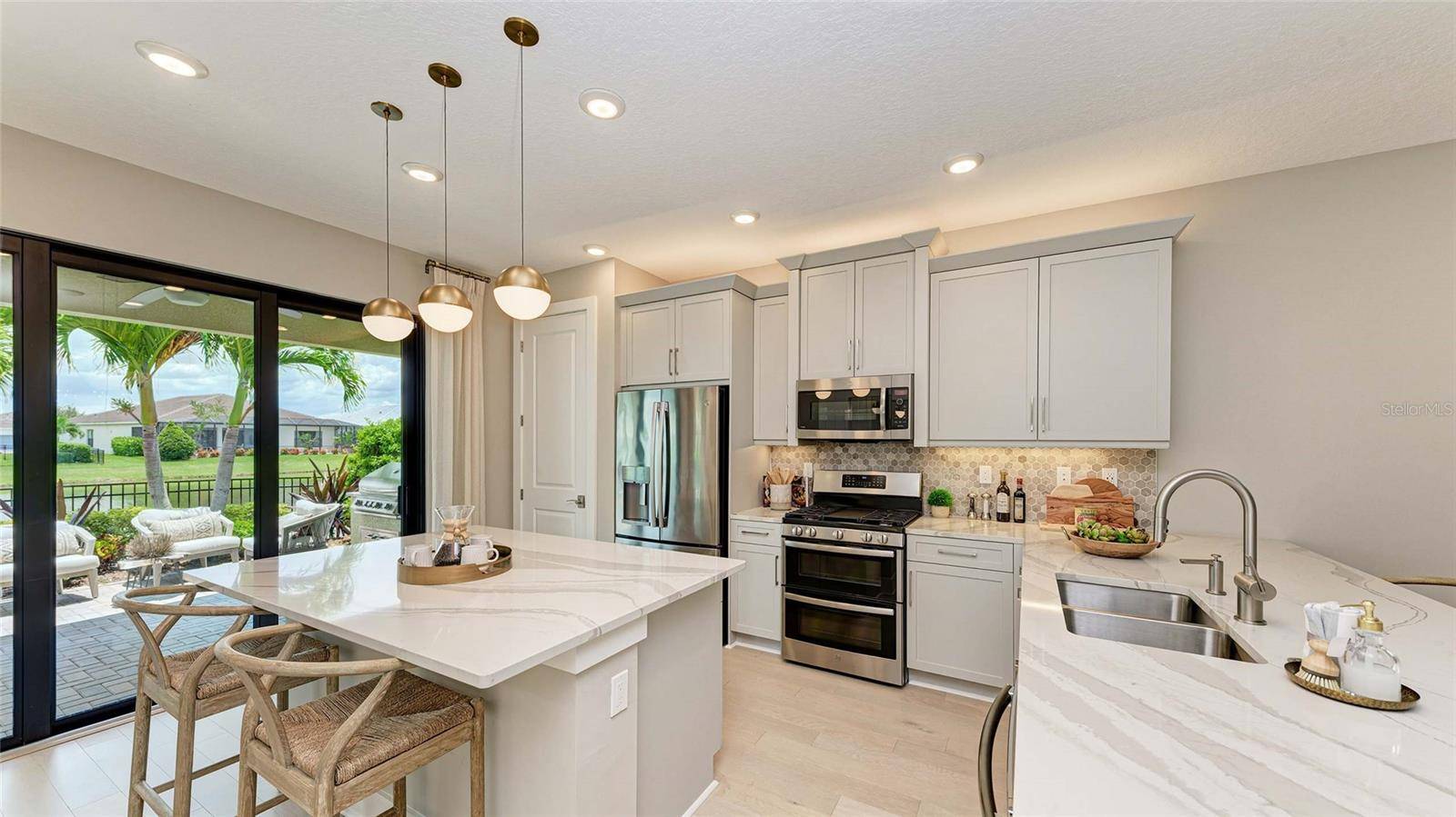 18402 ROCKPORT PL, Lakewood Ranch, FL 34211