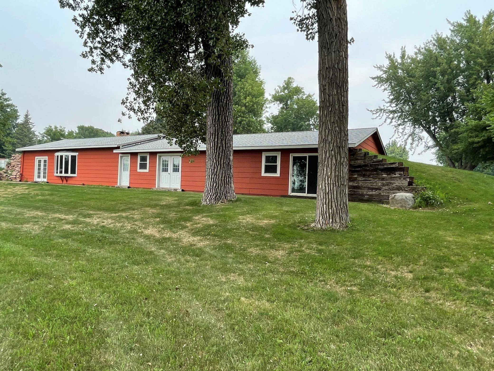 700 Orchard RD, Worthington, MN 56187