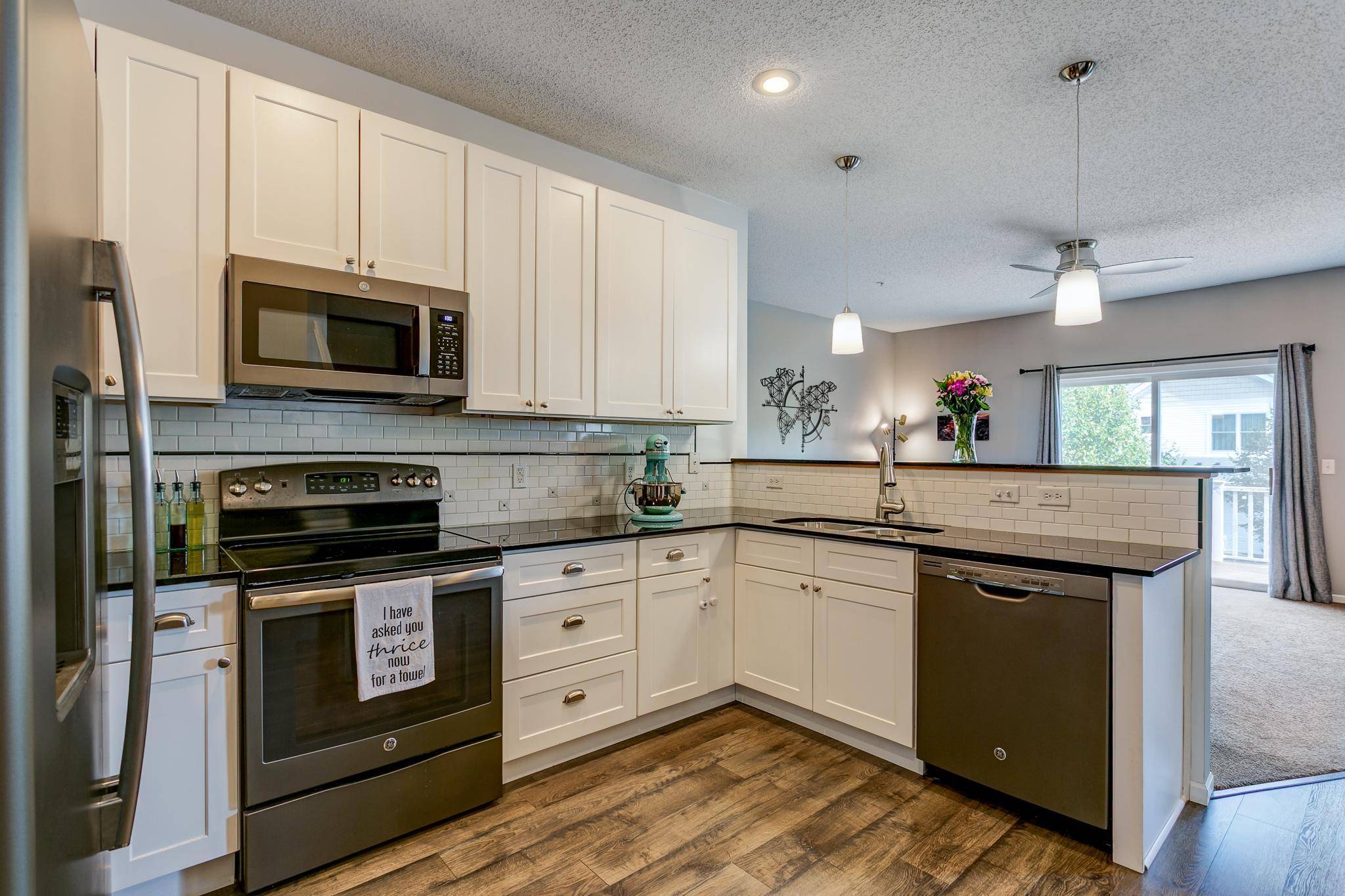 2686 New Century PL E, Maplewood, MN 55119