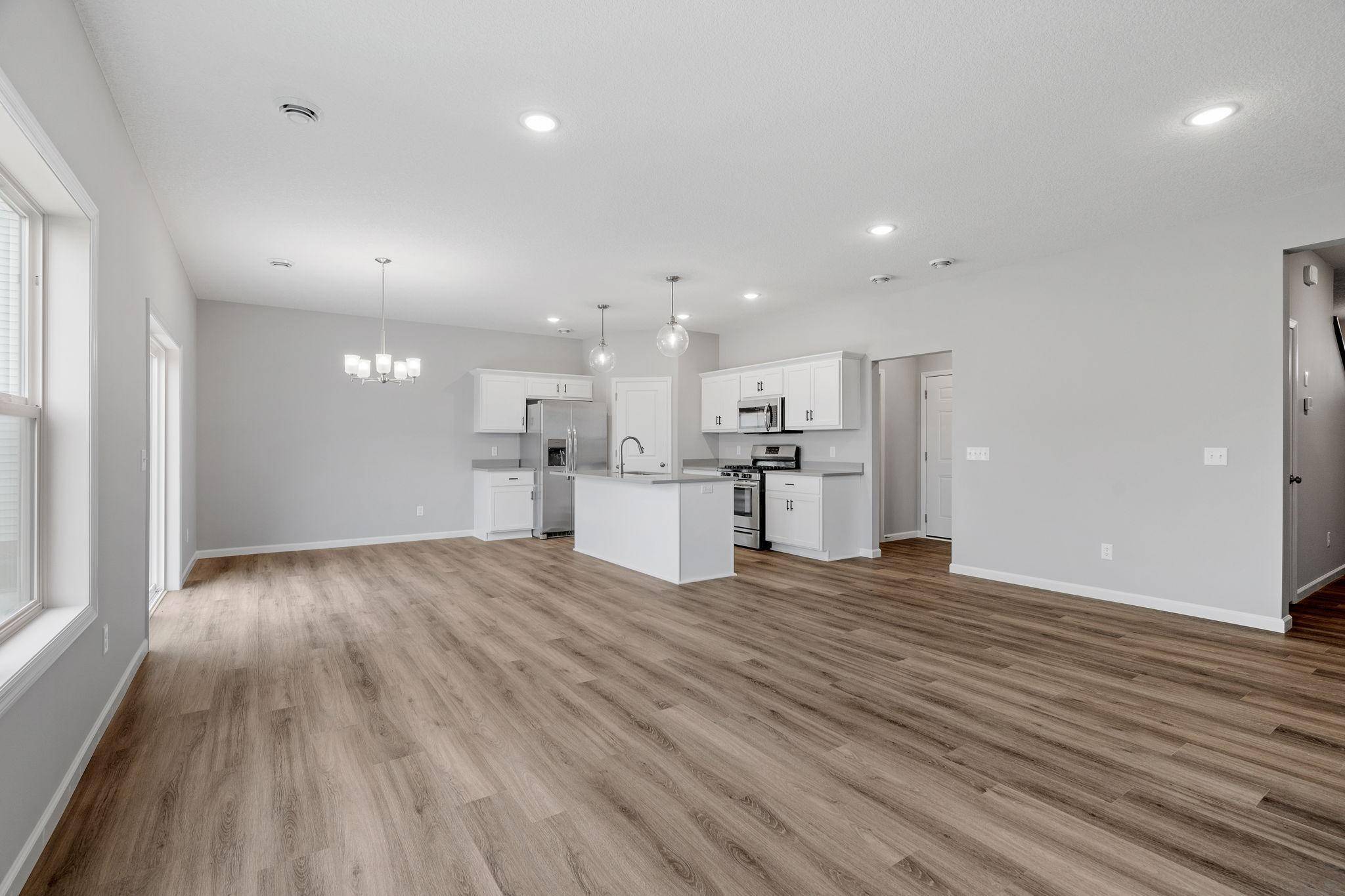 22394 Denmark CT, Farmington, MN 55024