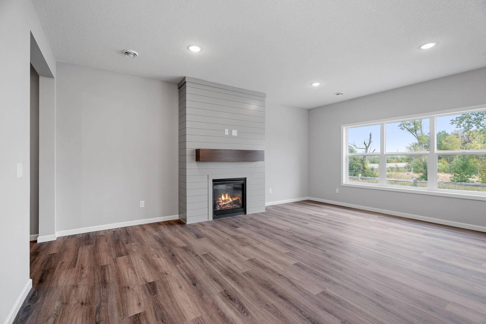 22394 Denmark CT, Farmington, MN 55024