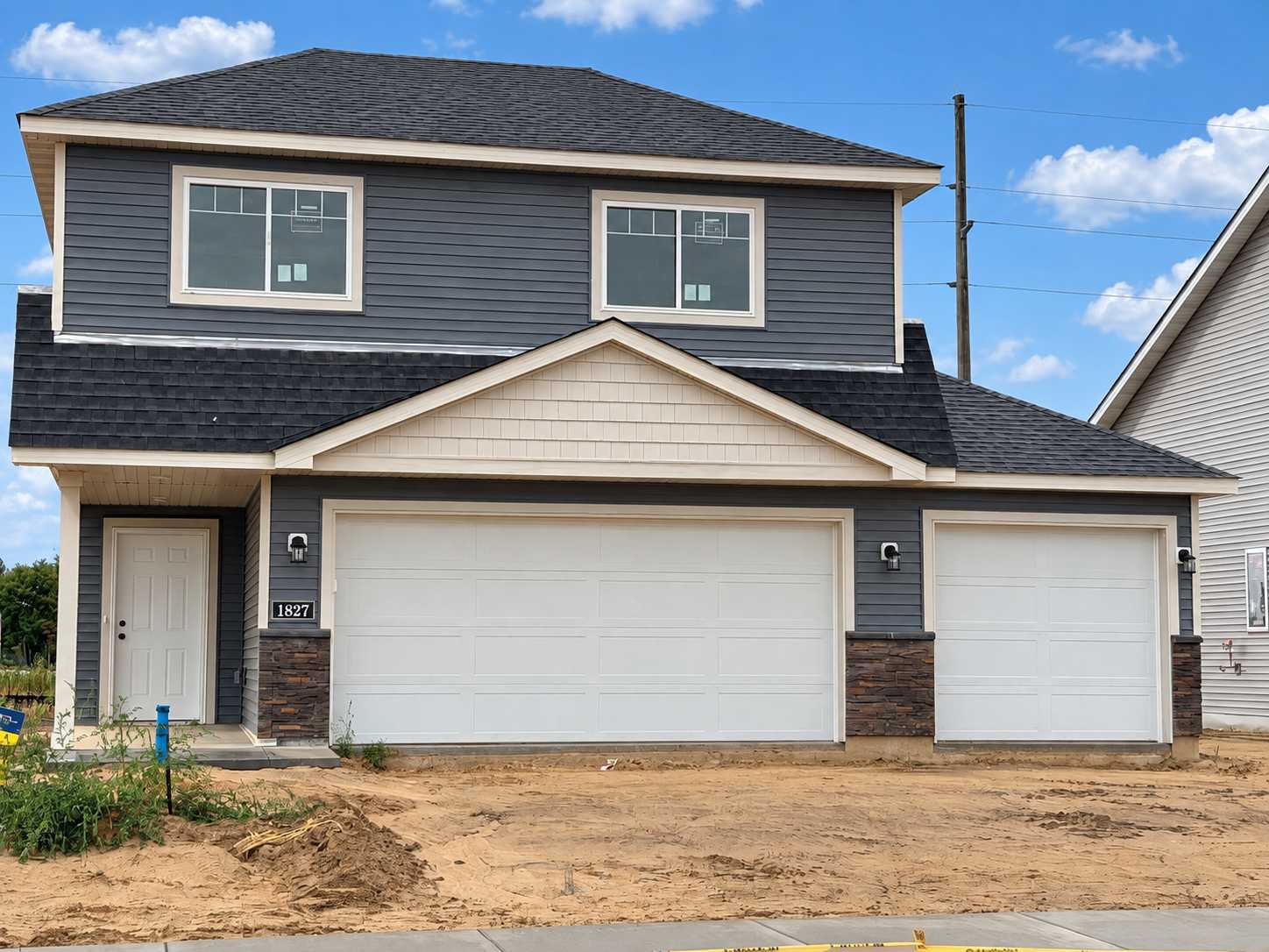 1827 Pierce ST S, Cambridge, MN 55008