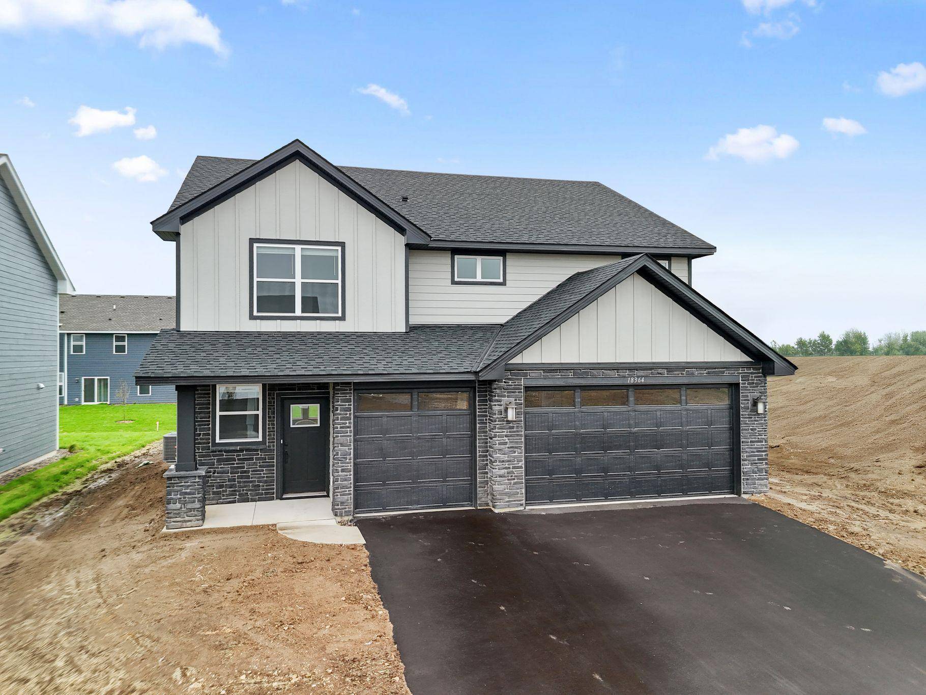18364 Gladhurst LN, Lakeville, MN 55044
