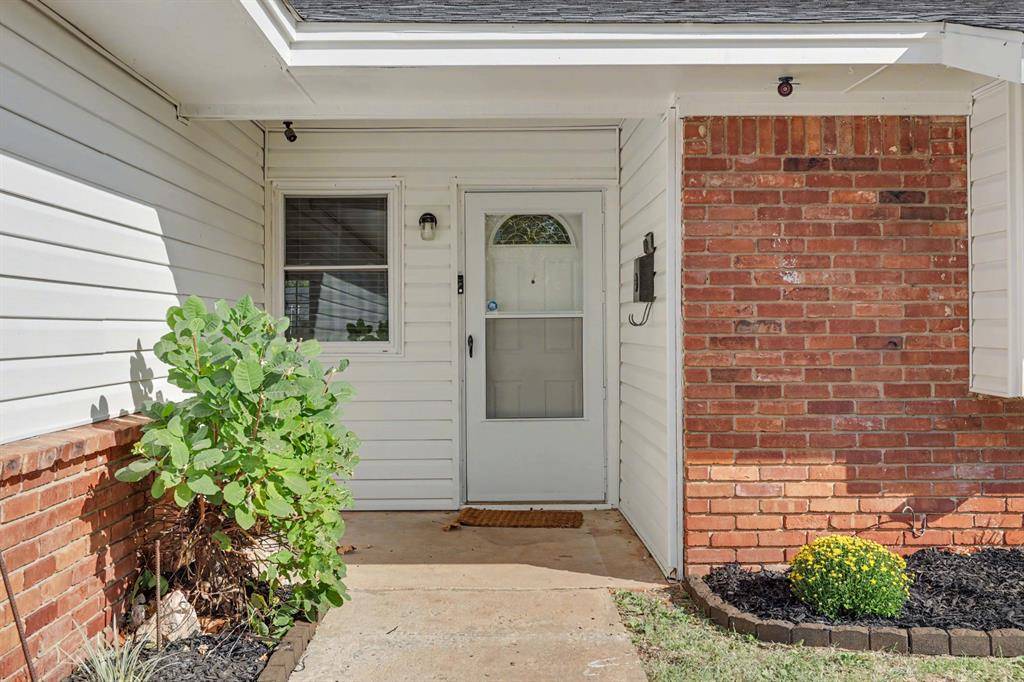 5945 NW 62nd ST, Oklahoma City, OK 73122