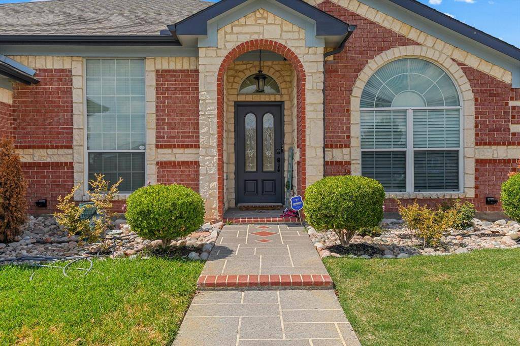 7112 Snowy Owl Street, Arlington, TX 76002