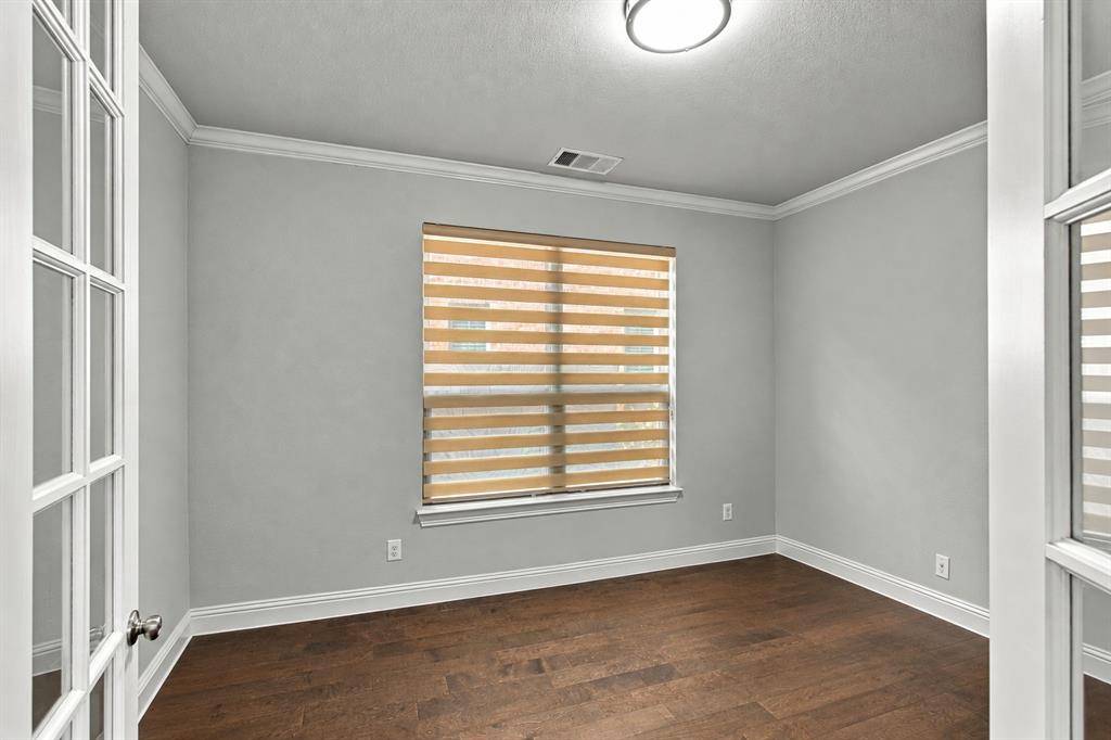 7211 Arches Avenue, Irving, TX 75063