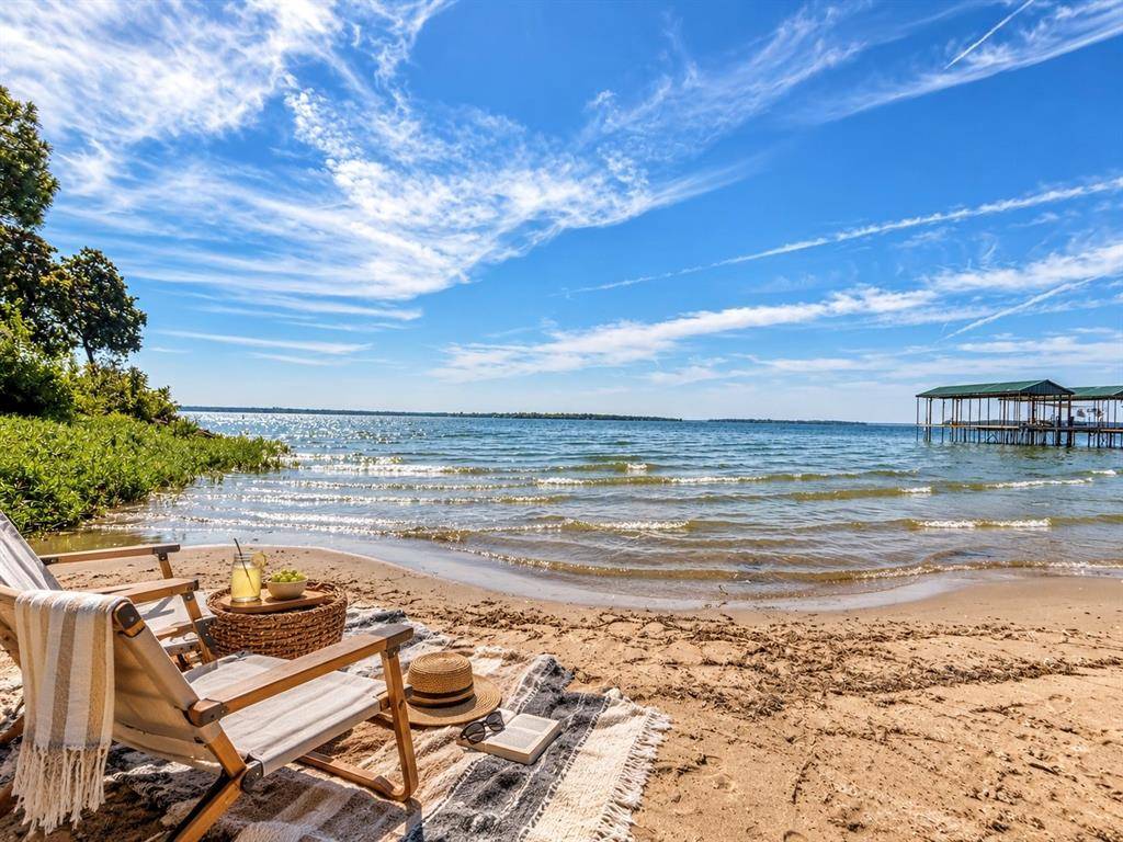 1420 Arrowhead Drive, West Tawakoni, TX 75474