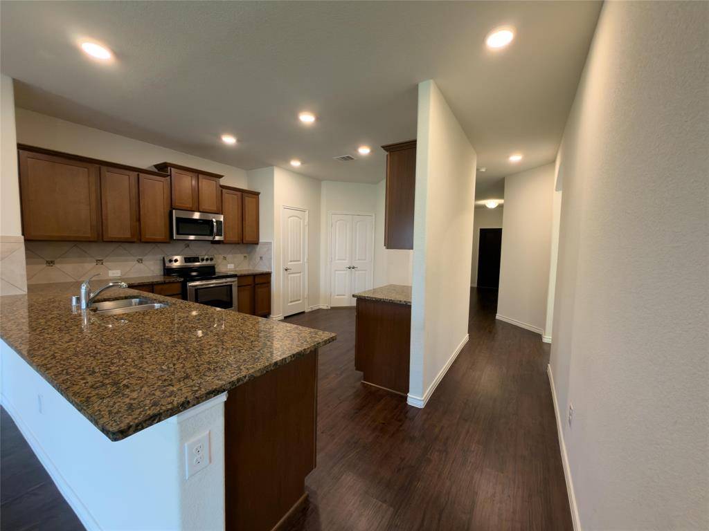 3149 Honeycomb Way, Royse City, TX 75189