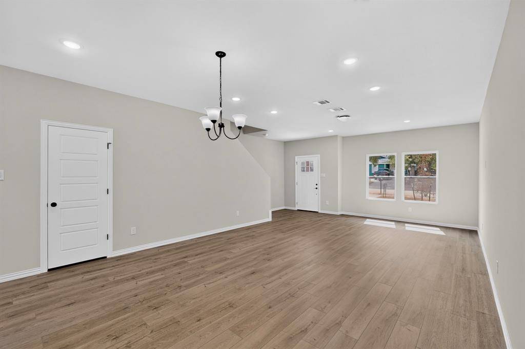 3327 Eastland Street, Fort Worth, TX 76119
