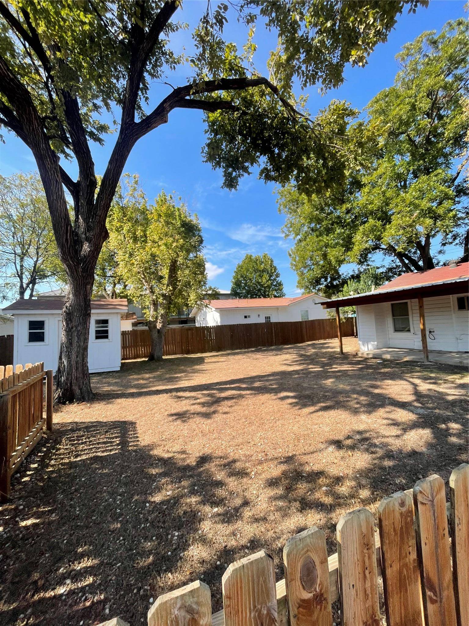815 SPRINGDALE RD, Austin, TX 78702