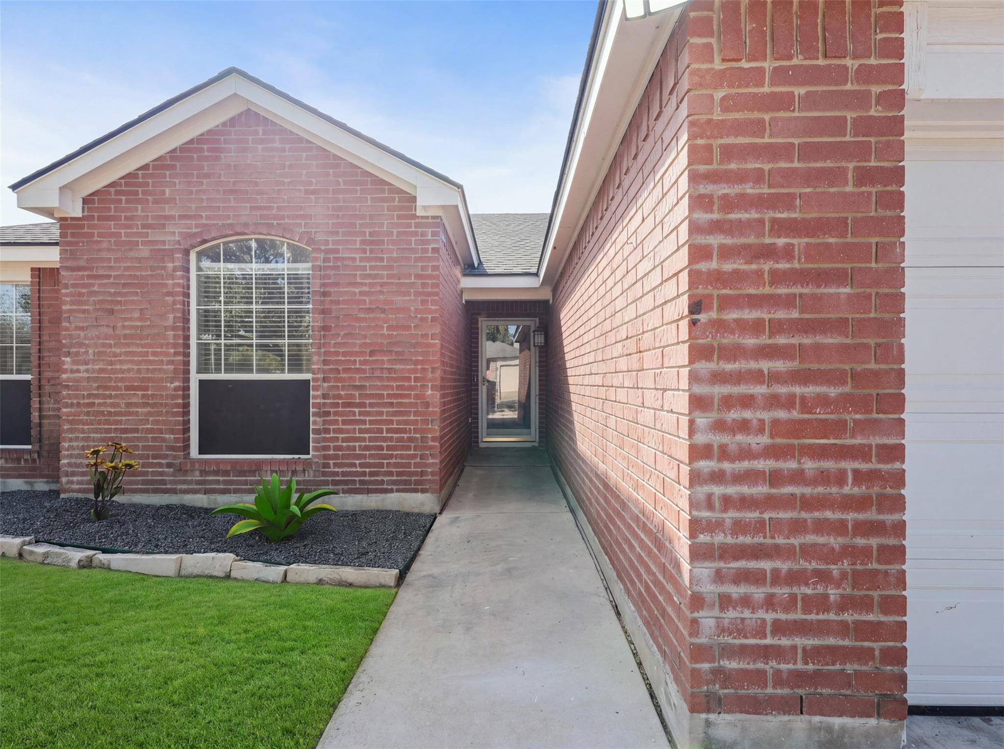 276 Jerry Lees TRL, Kyle, TX 78640