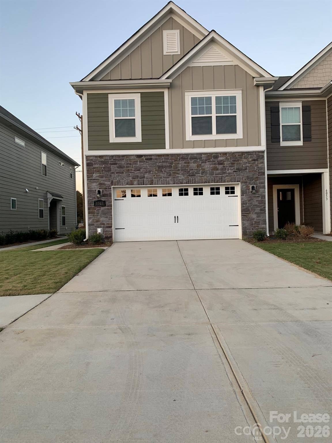 6049 Rizer DR, Charlotte, NC 28269