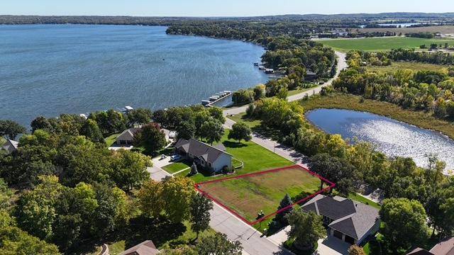 2125 Memory LN, Detroit Lakes, MN 56501