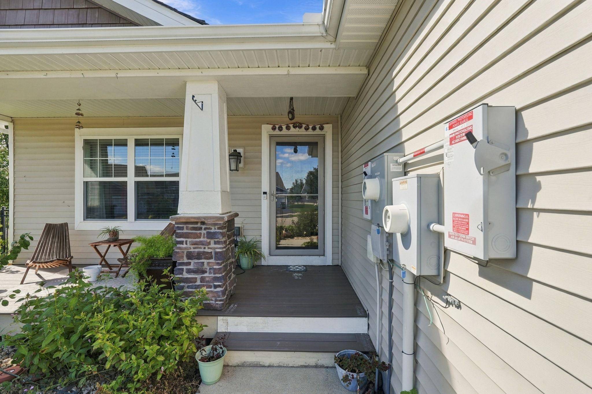 8539 Titanium CIR, Woodbury, MN 55129