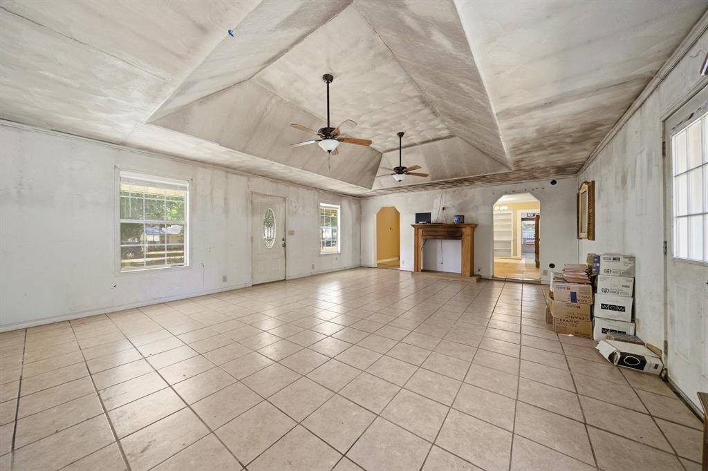 925 E Walnut Street, Hillsboro, TX 76645