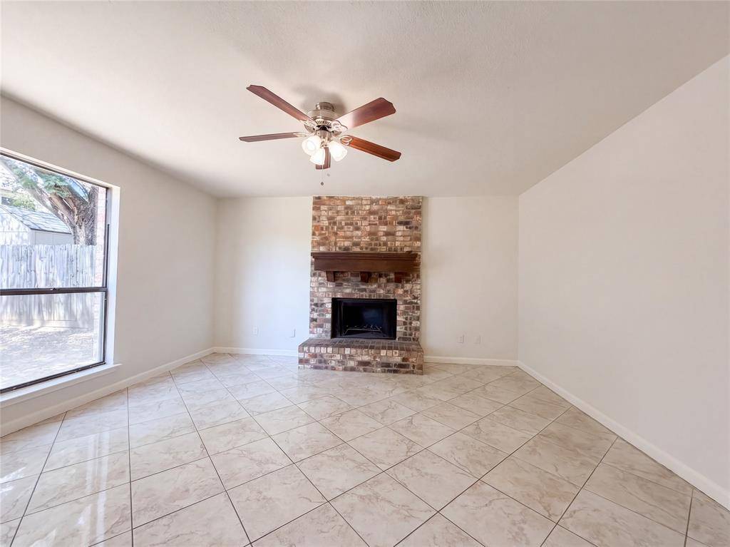 4622 Covington Court, Grand Prairie, TX 75052
