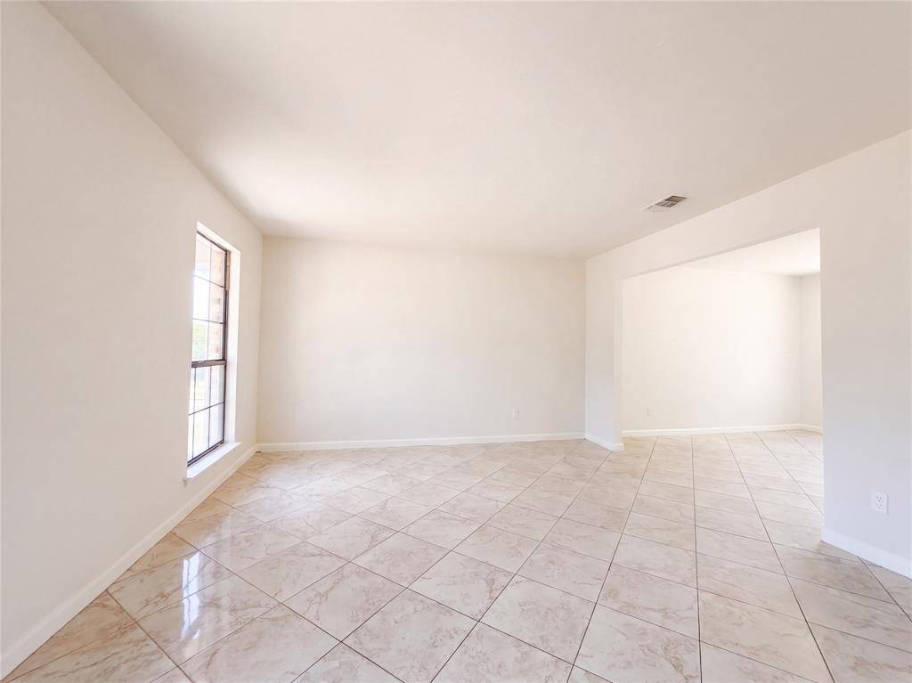 4622 Covington Court, Grand Prairie, TX 75052