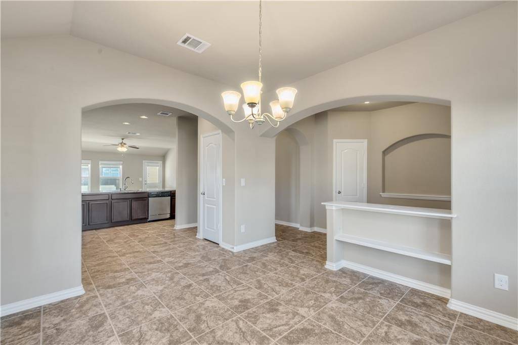 8233 Arezzo DR, Round Rock, TX 78665