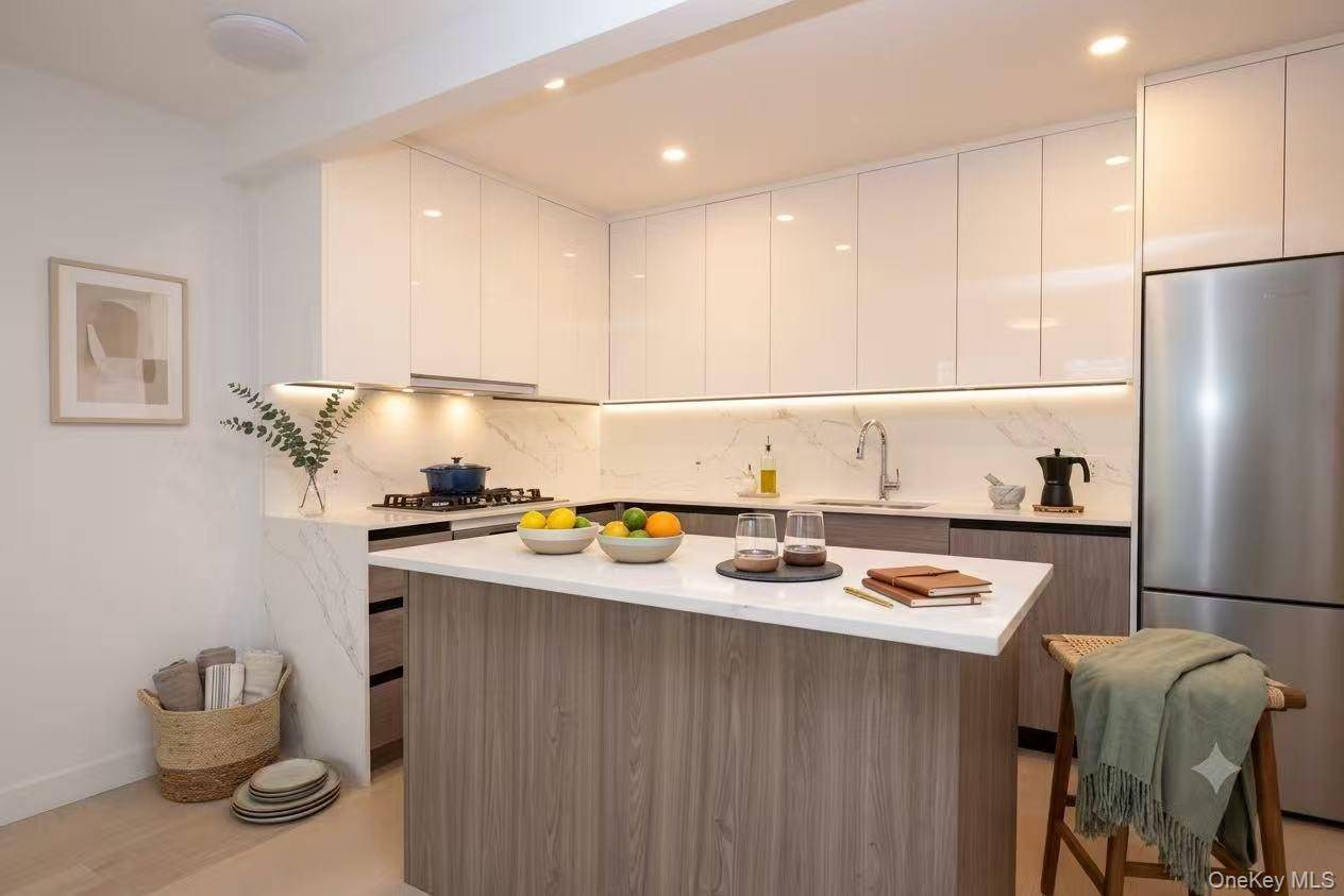14449 S Northern BLVD #412, Flushing, NY 11354