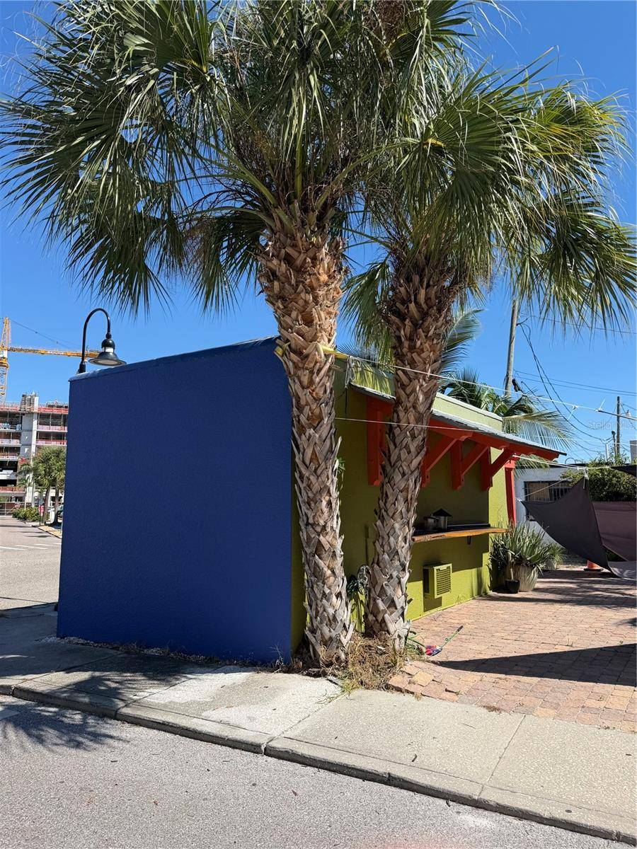 401 BURNS CT, Sarasota, FL 34236