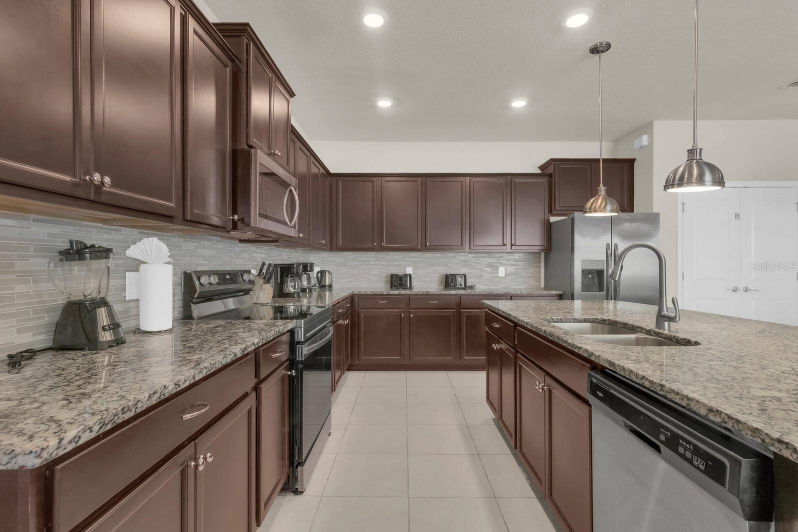3052 MAHALO DR, Davenport, FL 33897
