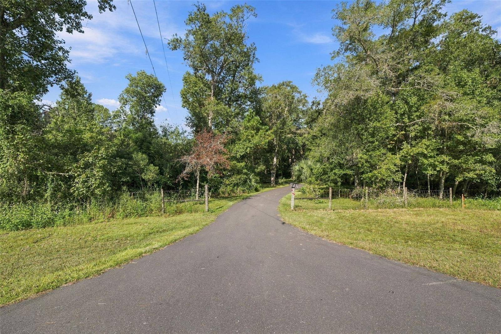 880 EMERSON RD, Brooksville, FL 34601