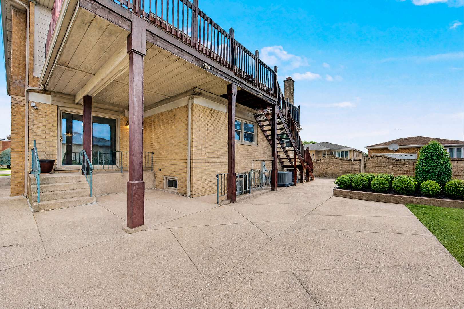4700 N Chester AVE, Chicago, IL 60656