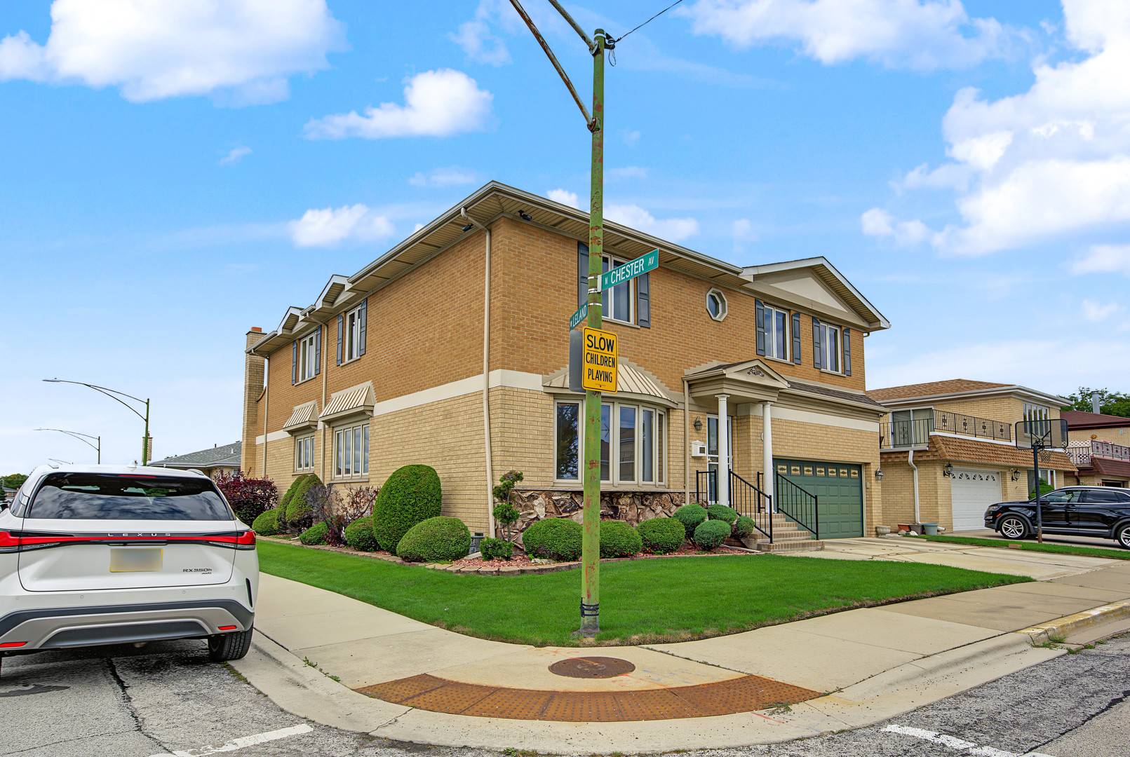 4700 N Chester AVE, Chicago, IL 60656
