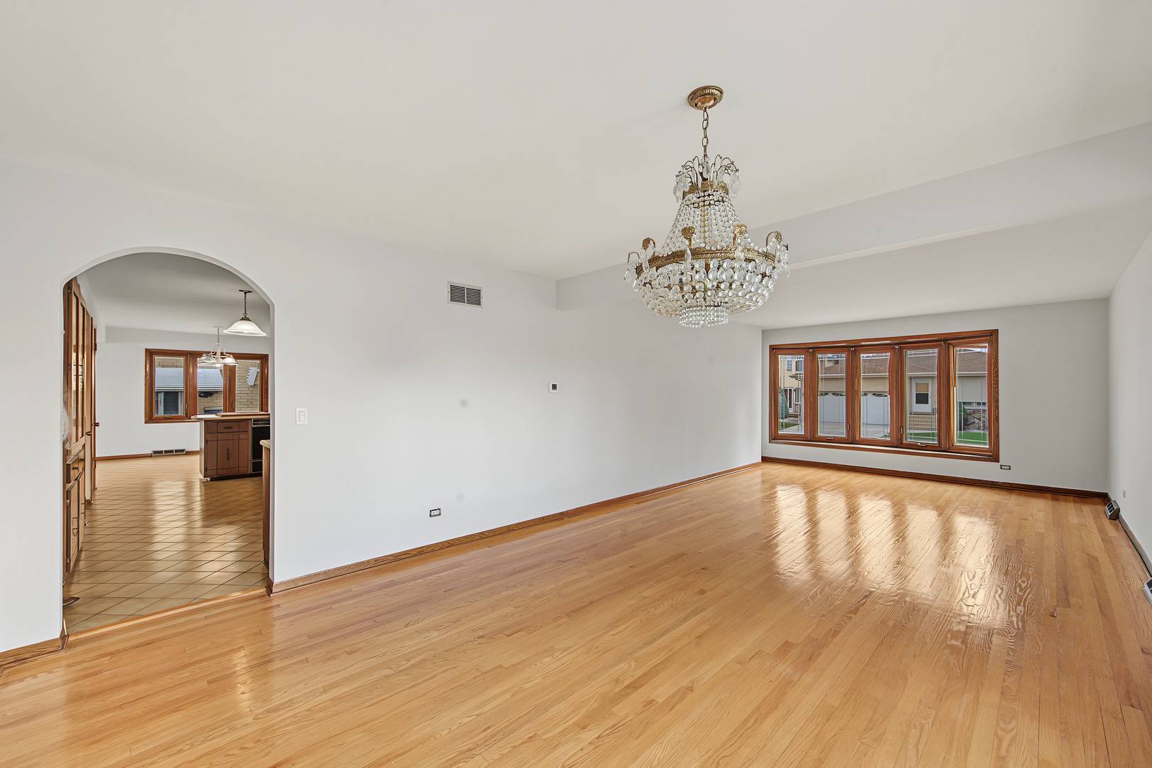 4700 N Chester AVE, Chicago, IL 60656