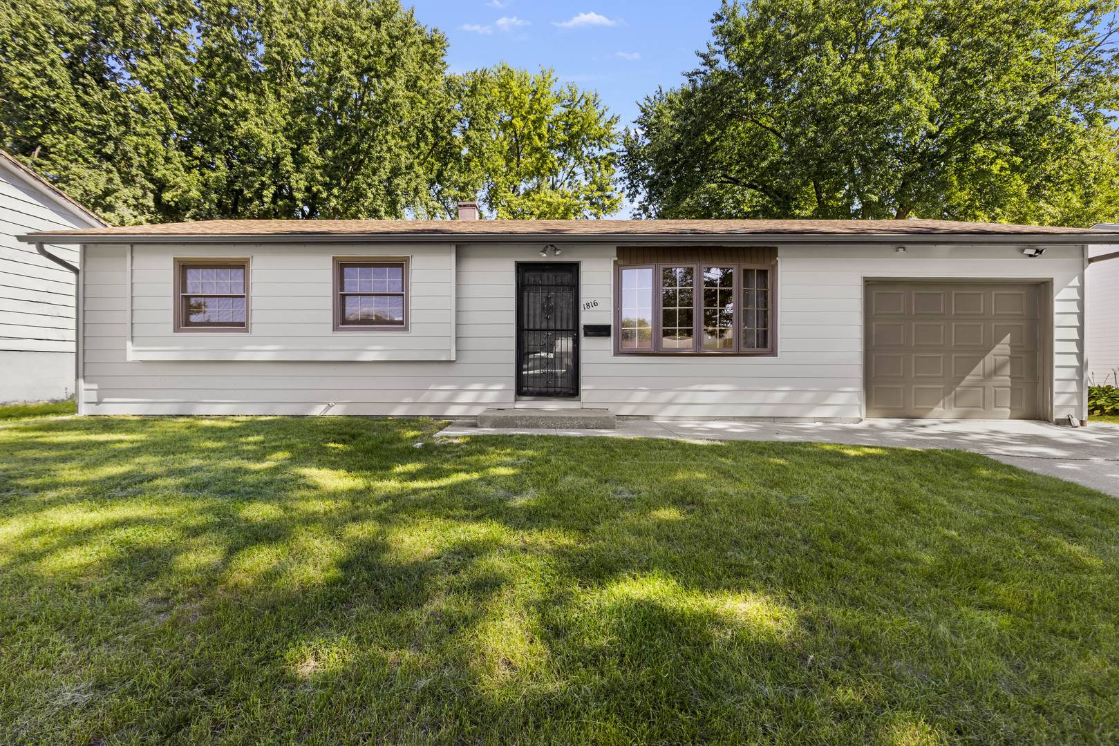 1816 8th AVE, Belvidere, IL 61008