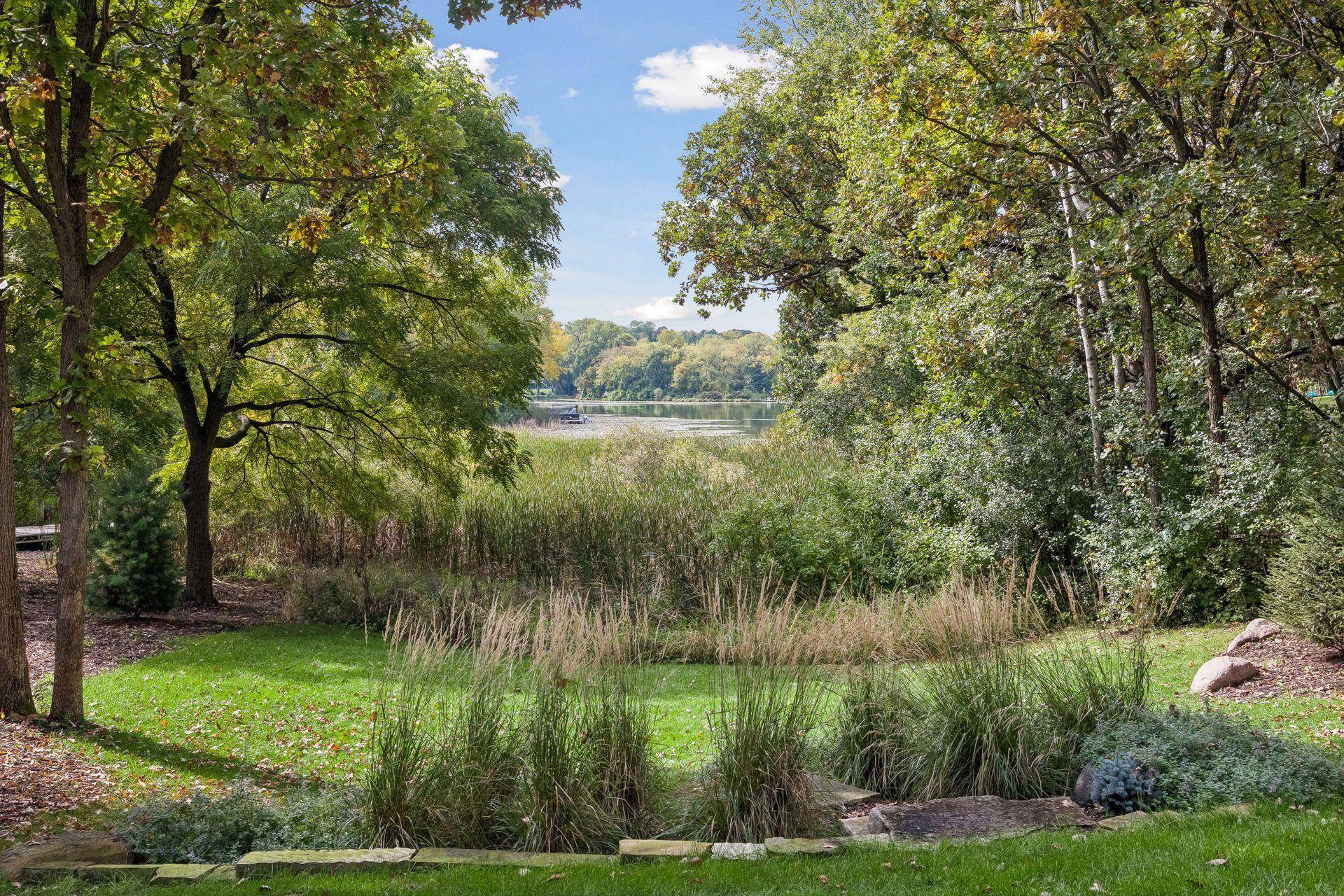 15316 Boulder Pointe RD, Eden Prairie, MN 55347