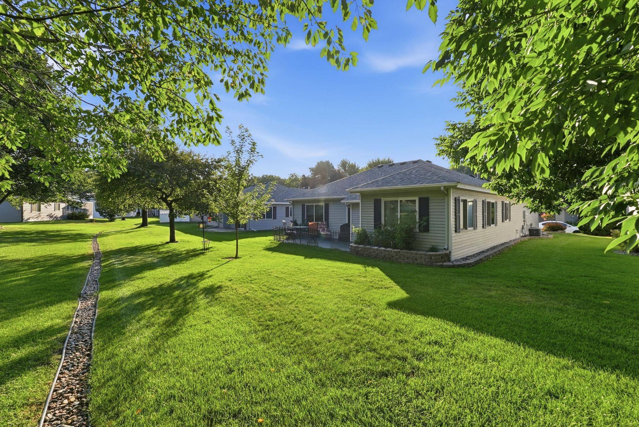 410 Fieldcrest LN, Sartell, MN 56377