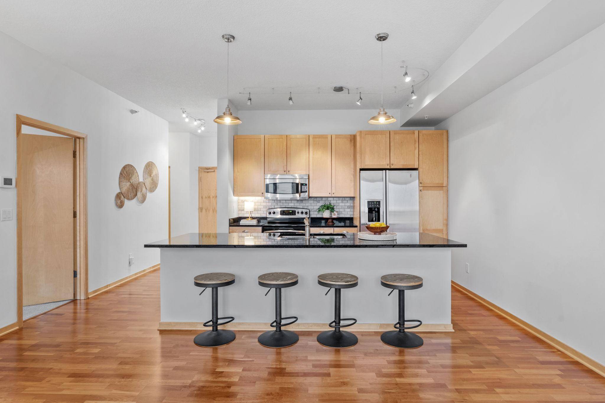 4525 Park Commons DR #521, Saint Louis Park, MN 55416