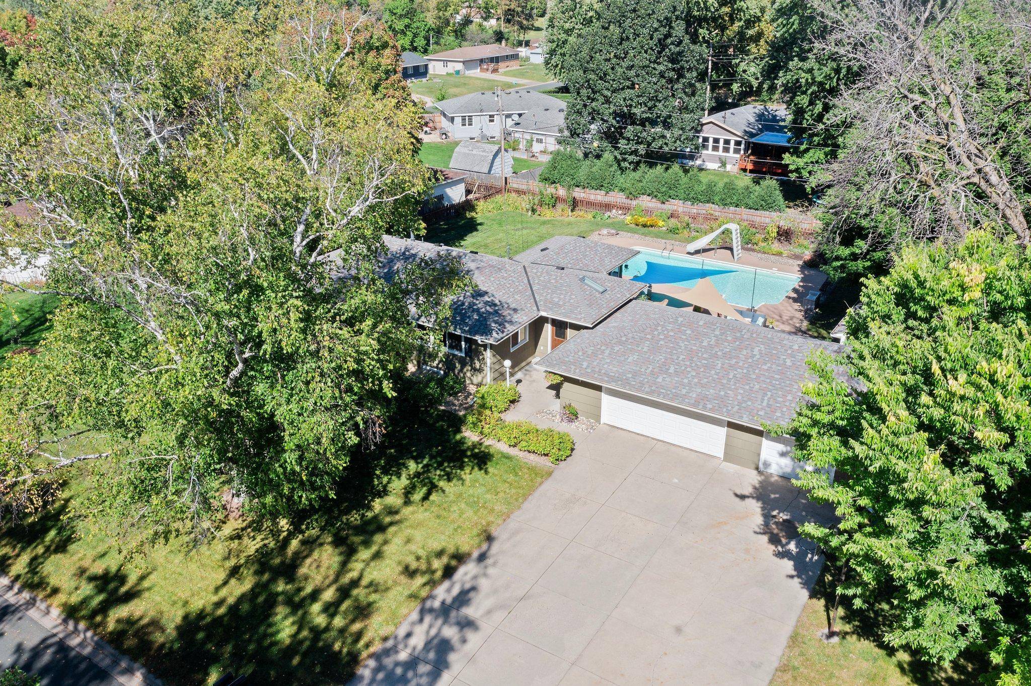 2508 W 140th ST, Burnsville, MN 55337