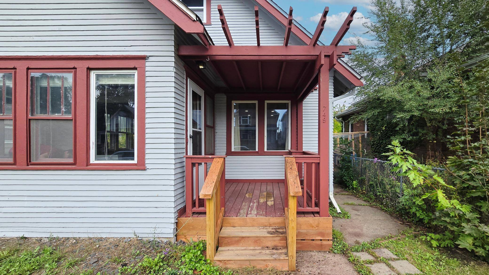 749 Geranium AVE E, Saint Paul, MN 55106