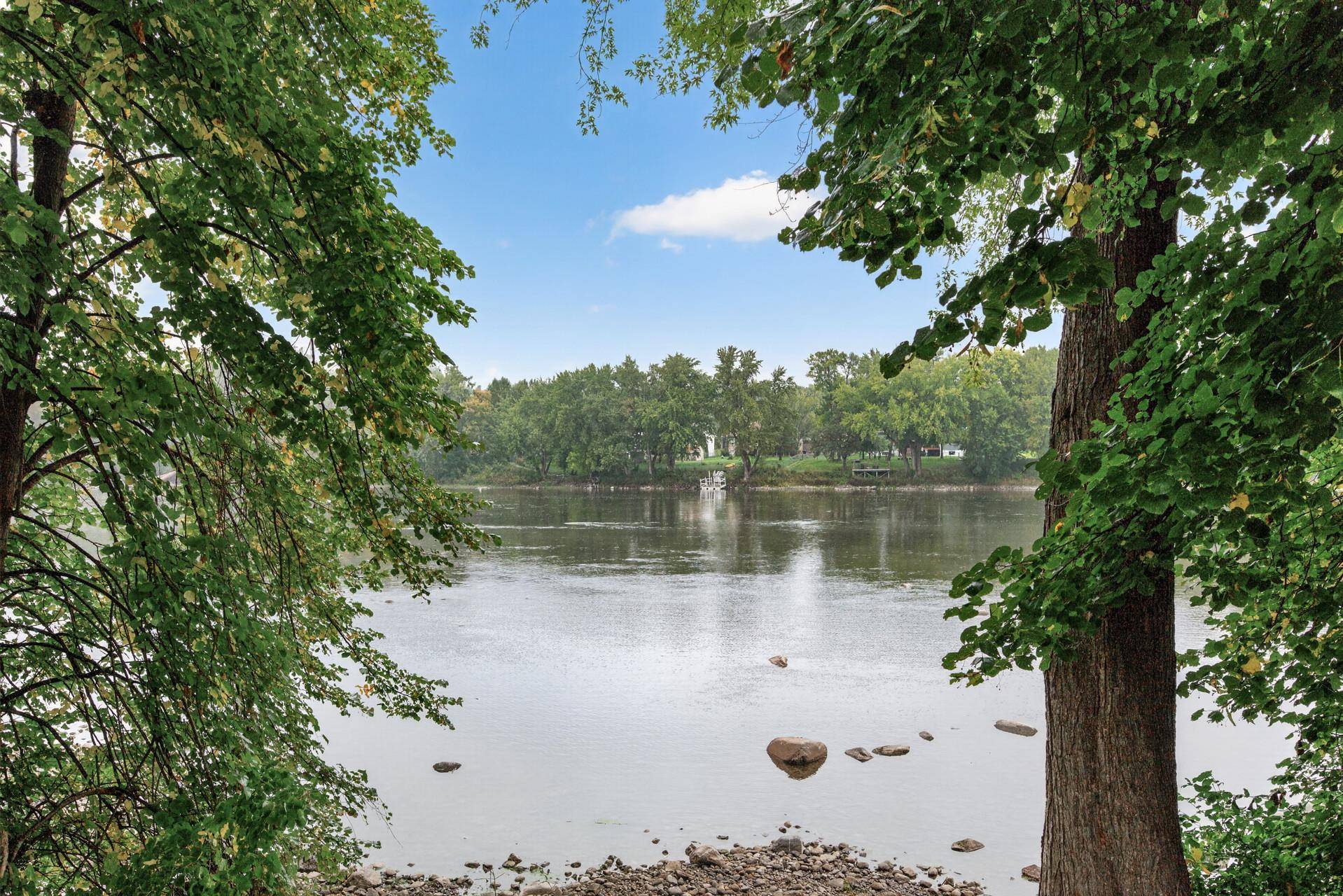 245 Mississippi DR, Monticello, MN 55362