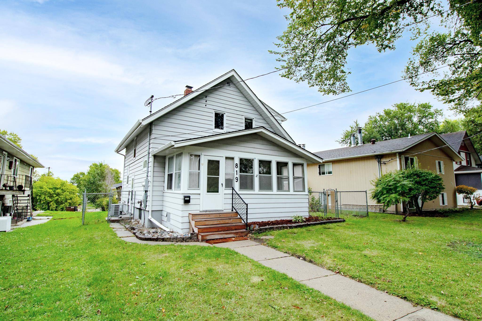 819 1st ST N, Fargo, ND 58102