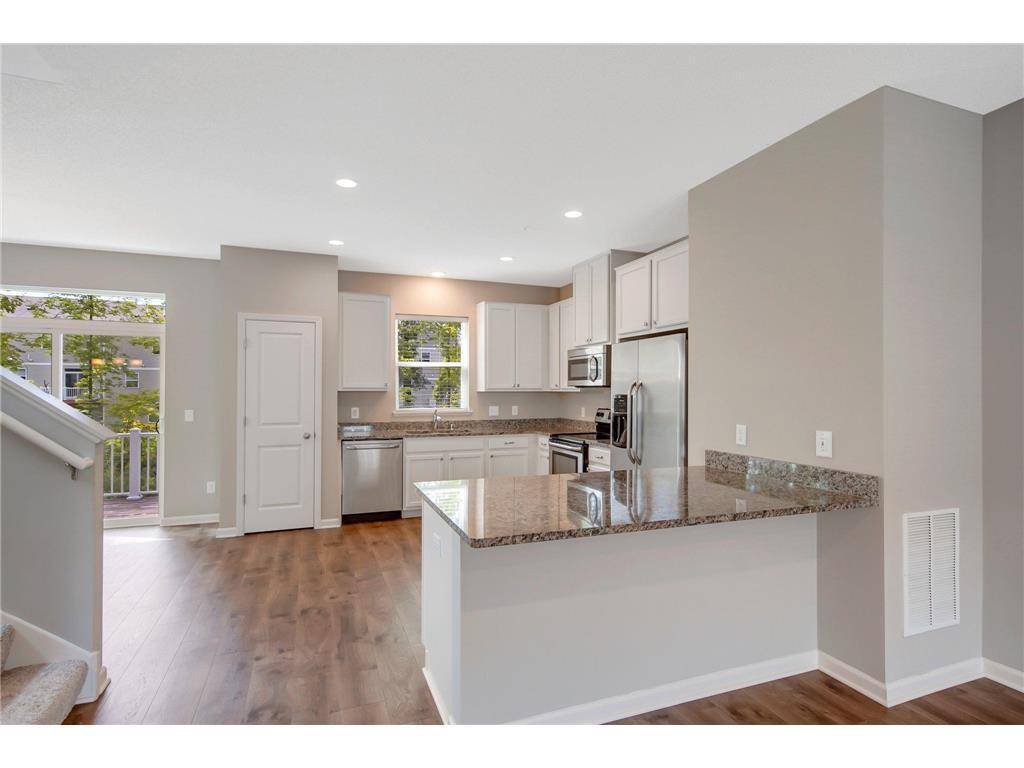 9663 Merrimac LN N, Maple Grove, MN 55311